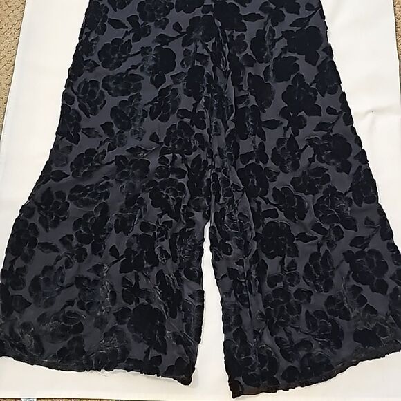 Anthropologie Maeve Laurette Velvet Jumpsuit size 4 - Picture 5 of 11